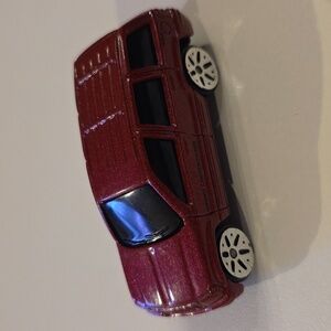 Maisto 1999 Jeep Grand Cherokee Limited V8 4X4 - Maroon